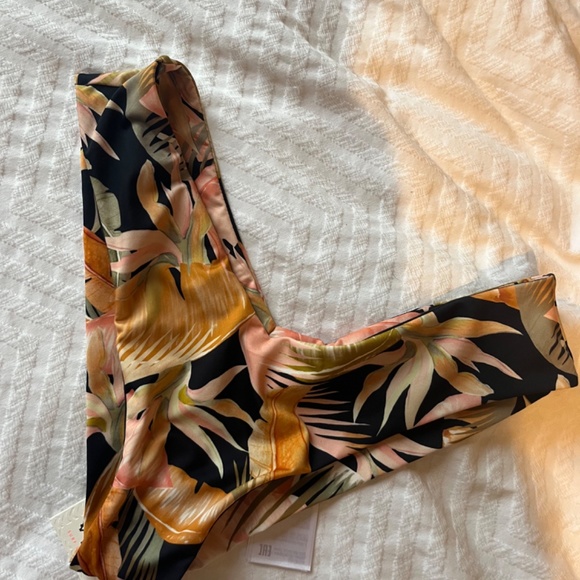 Wave Tribe Fiji Bikini Bottoms - Picture 5 of 6